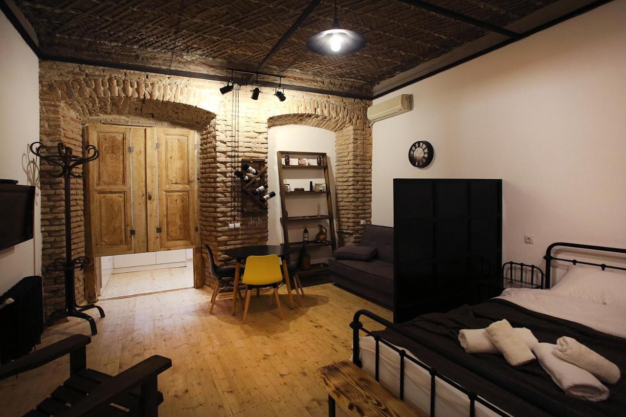 Chrono Room Tbilisi Bagian luar foto